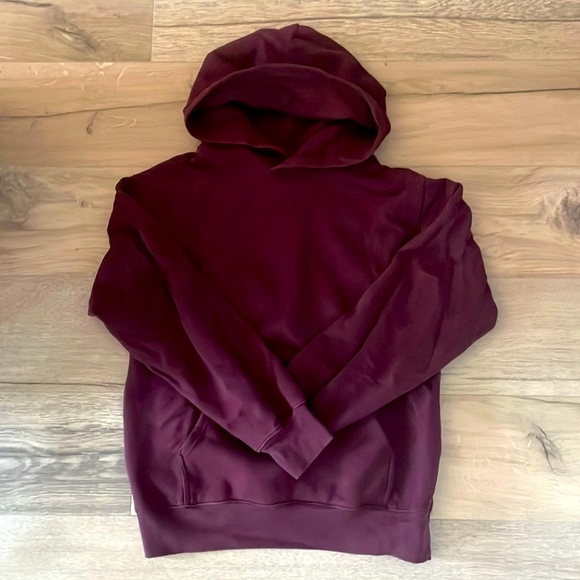 Aritzia Tops - ARITZIA TNA cozy fleece perfect hoodie - burgundy